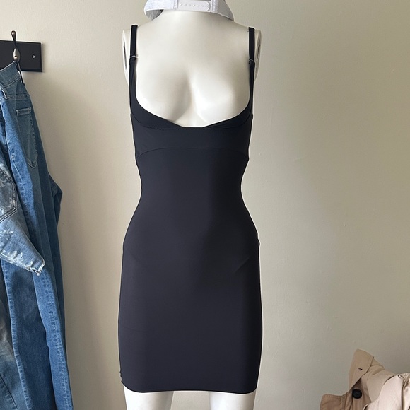 Maidenform Black Shapewear Slip - Picture 1 of 7
